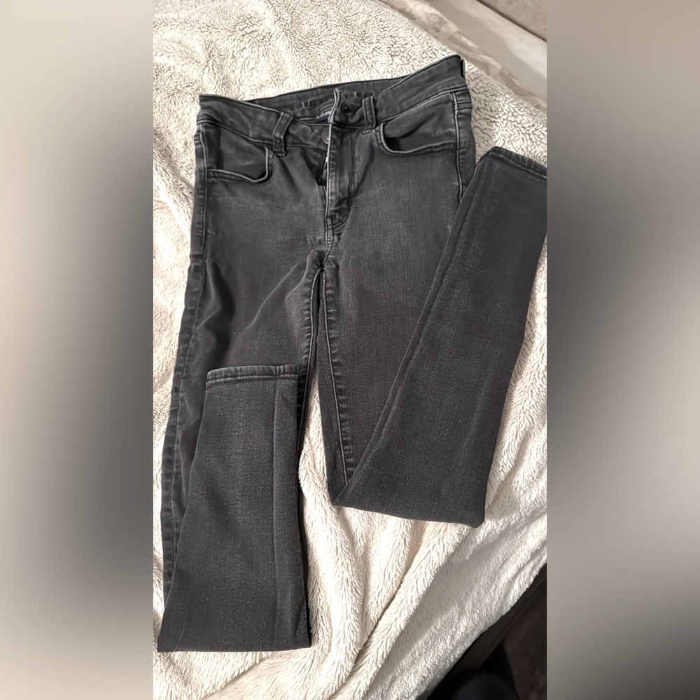 American Eagle Size 6 skinny jeans